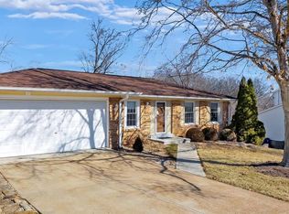 2973 Piney Pointe Dr, Saint Louis, MO