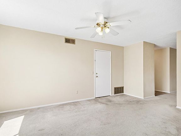 4th image of 6140 Glenhurst Way