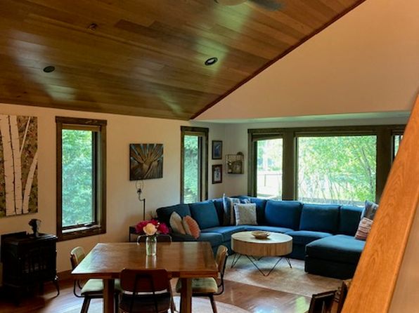 (undisclosed Address)