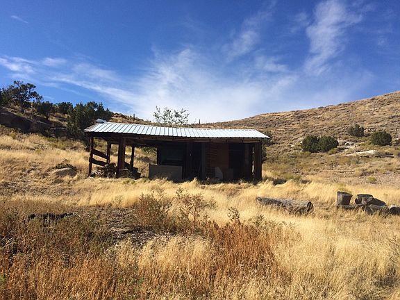 Covered storage structure