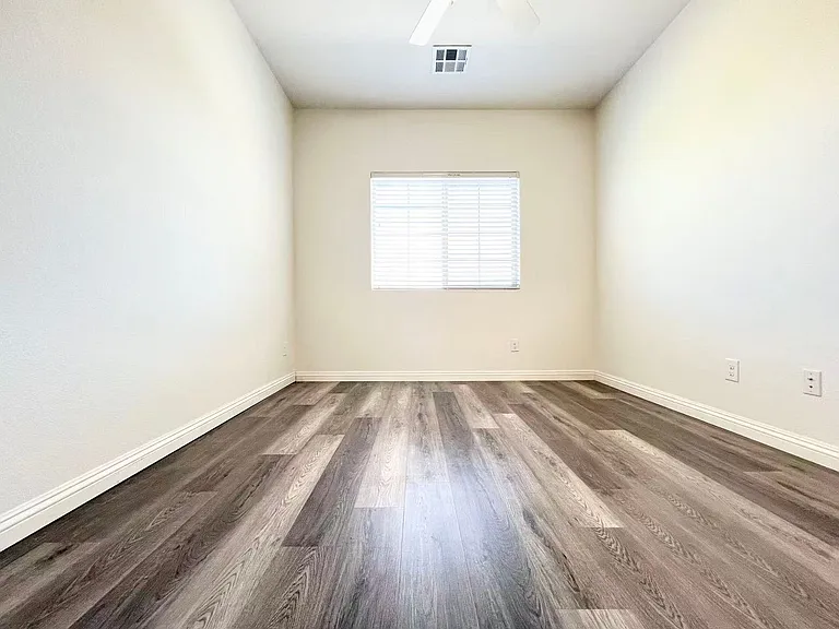 1146 Bobby Basin Ave — Photo 28