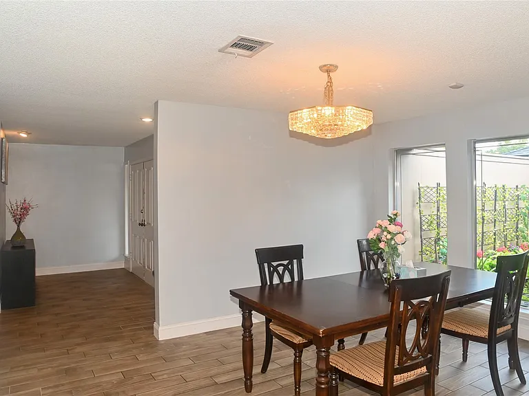 5254 N Braeswood Blvd — Photo 16