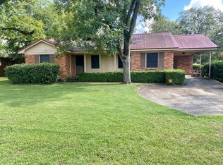 1124 Stuart Ave, Albany, GA 31707