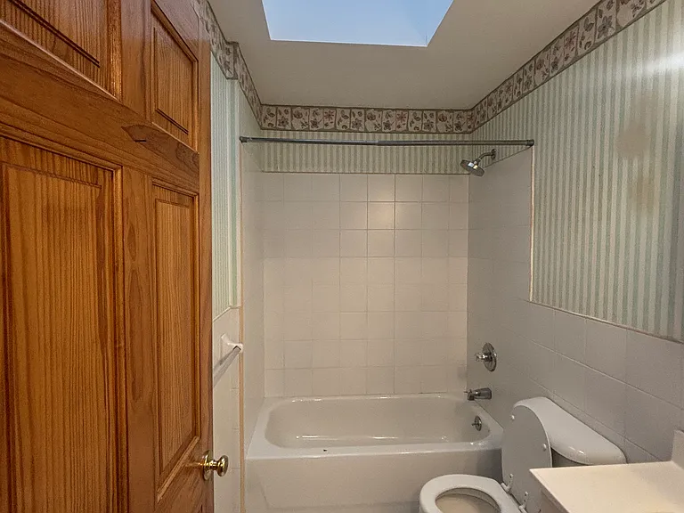 Skylark Ln — Photo 11