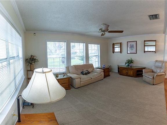 2nd image of 407 Arietta Blvd