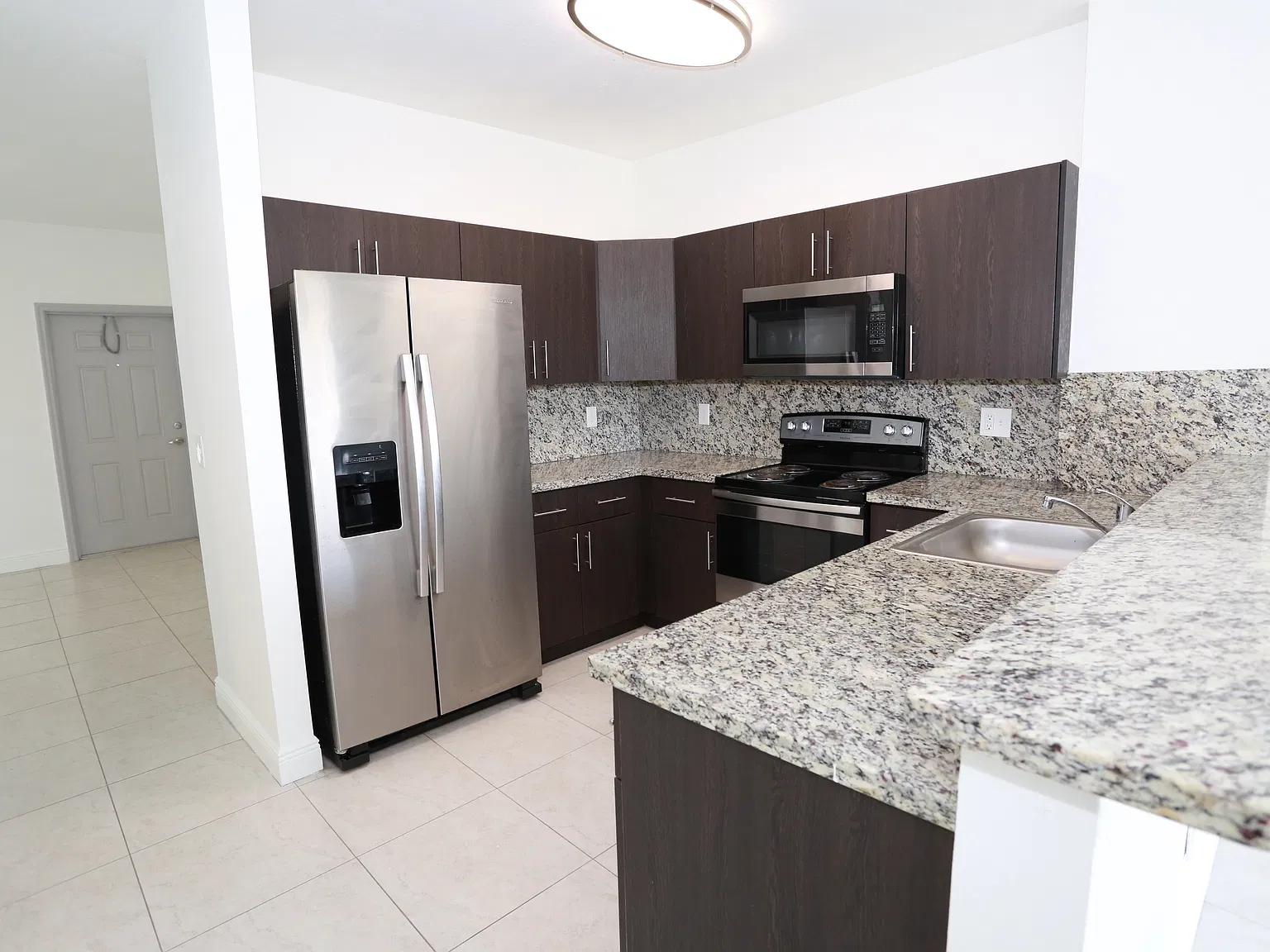 Plaza Pointe - 6001... — Photo 2