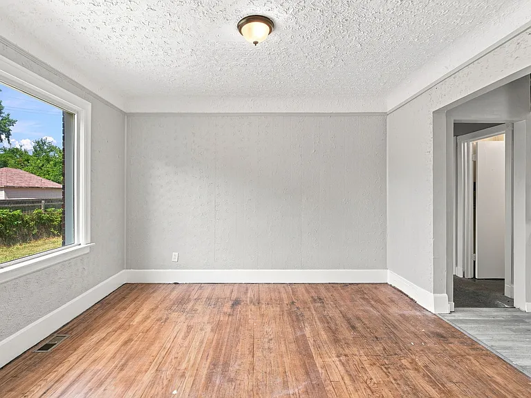 5274 Somerset Ave — Photo 12
