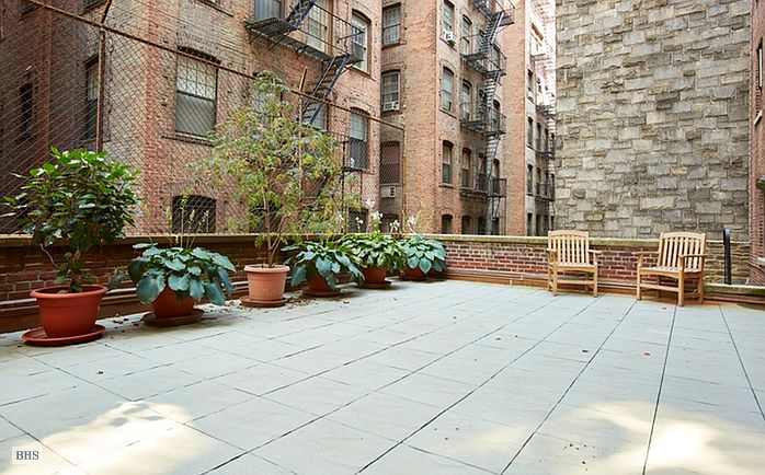 2nd image of 7 W 96th St APT 1E
