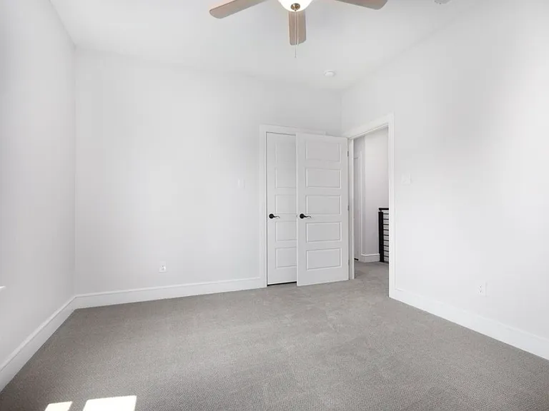 2732 Camel Ct — Photo 10