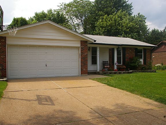 3rd image of 4557 Meadowford Dr