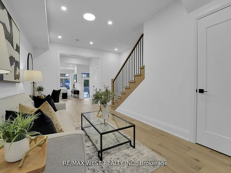 521 Saint Johns Rd #UPPER — Photo 9