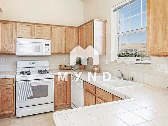 3rd image of 3522 Mashie Dr