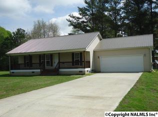 123 Allen Moon Ln, Owens Cross Roads, AL 35763