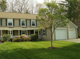 10 Dunnhill Dr, Kennebunk, ME 04043