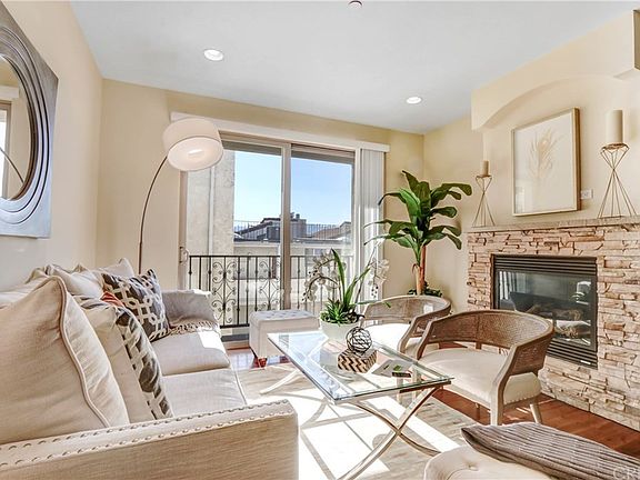 5th image of 4550 Coldwater Canyon Ave Unit 304