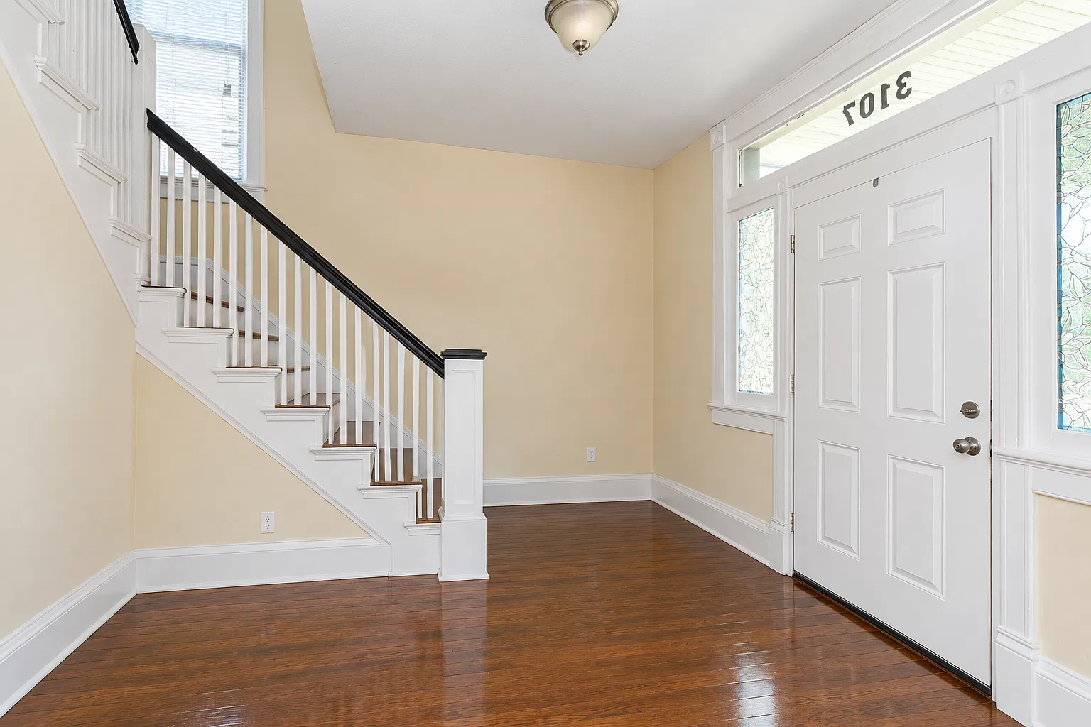 4 bed, 1478 sqft, $2,364 — Photo 3