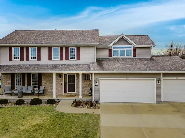 14312 Brookshire Dr, Urbandale, IA 50323