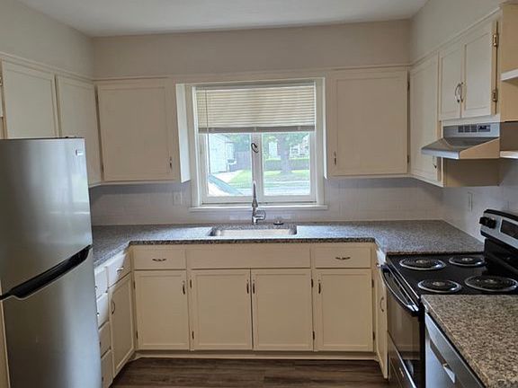 4th image of 218 S Oliver Ave #1