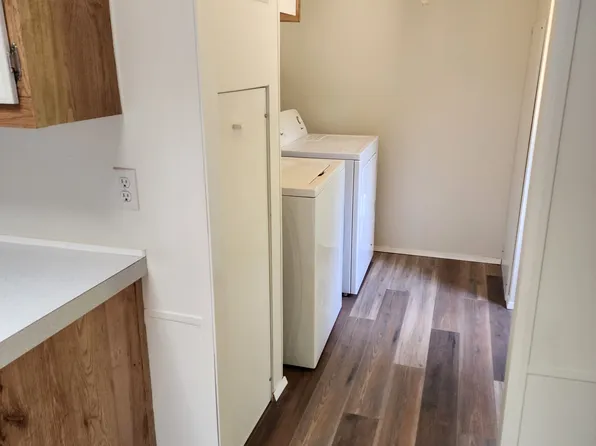 27412 NE 45th St, Redmond, WA 98053