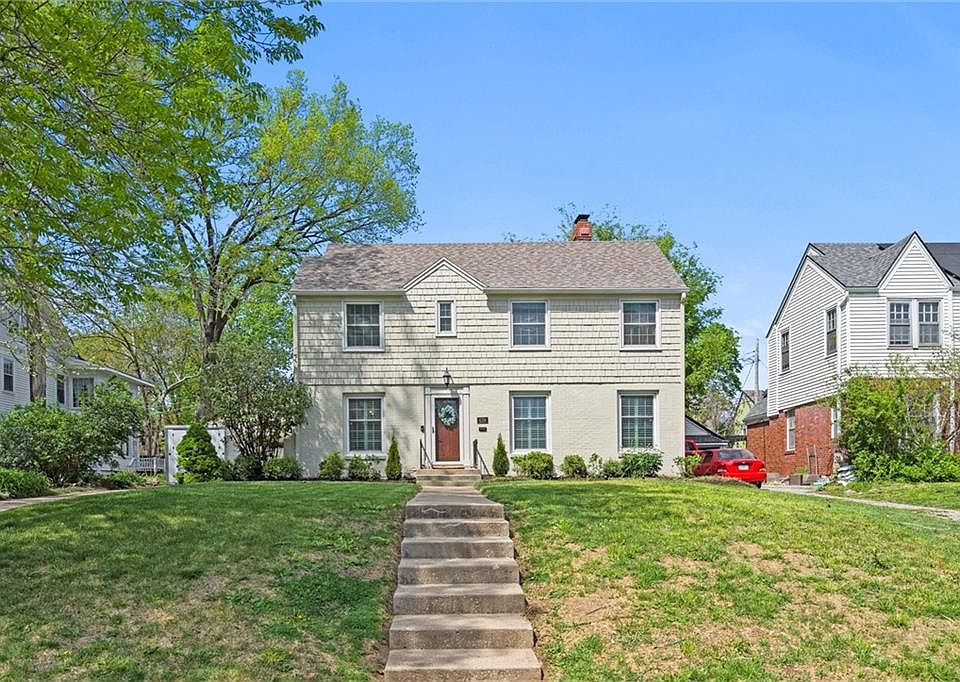 1st image of 638 E Gregory Blvd