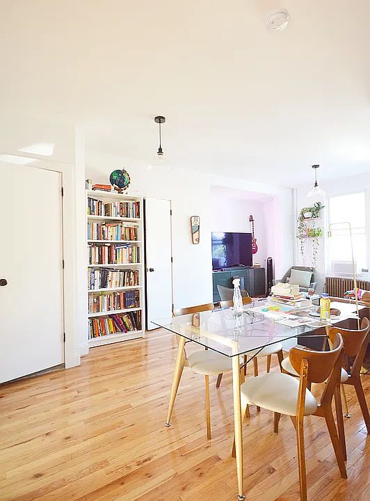 1st image of 623 Lorimer St Floor 2