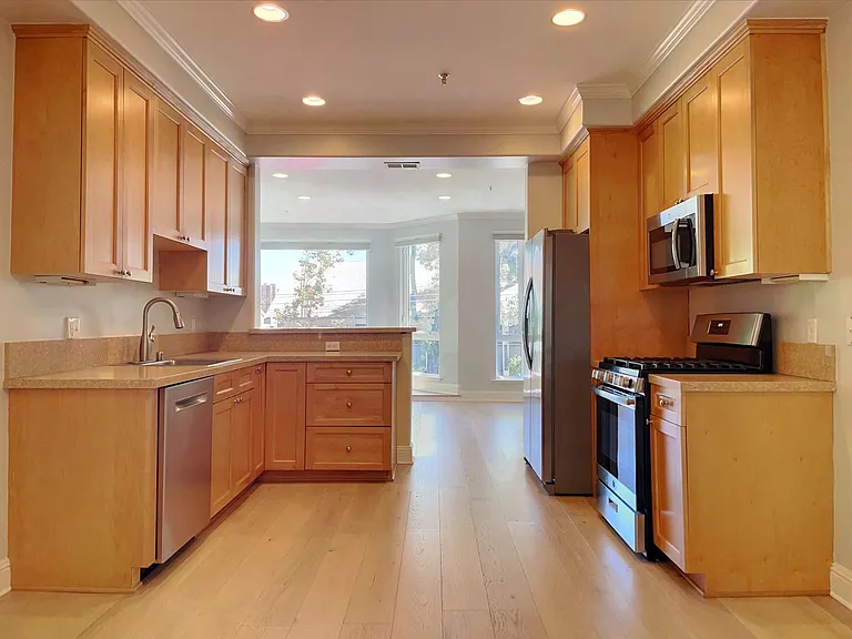 1115 Divisadero St #1 — Photo 10