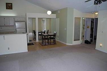 4th image of 4363 Woodstock Dr #B2