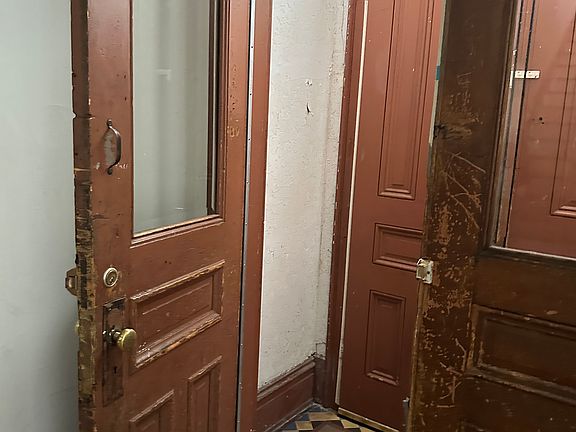 4th image of 104 S Pine St APT A