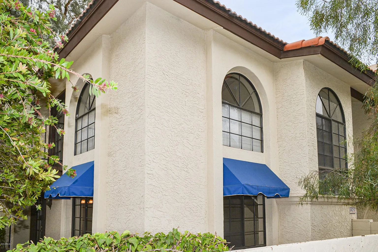 2 bed, 1.5 bath, 1050 sqft, $2,195 — Photo 2