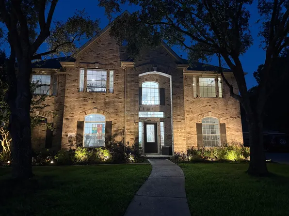 3802 Coral Cir, Seabrook, TX 77586