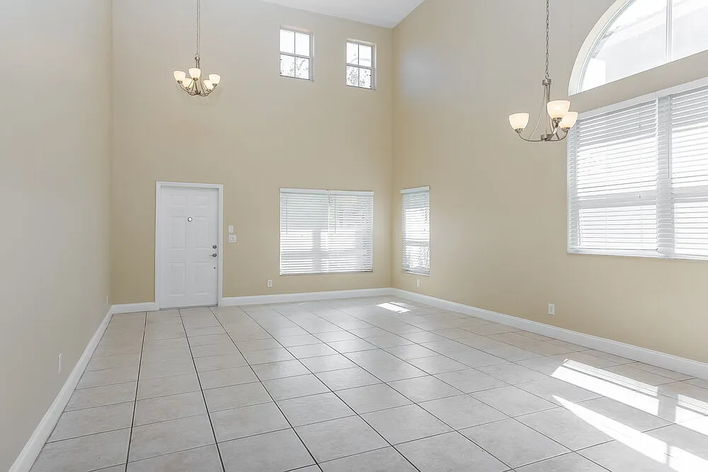 Building Photo - 2314 SW 135th Ave