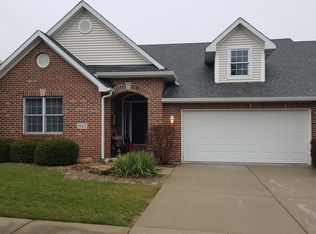 942 Ryan Ct, Crown Point, IN 46307