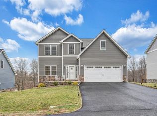 1223 Walnut Ridge Rd, Christiansburg, VA 24073