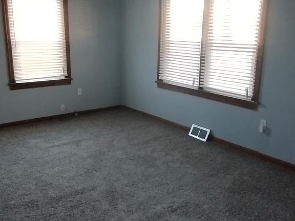 4th image of 547 N 79th St