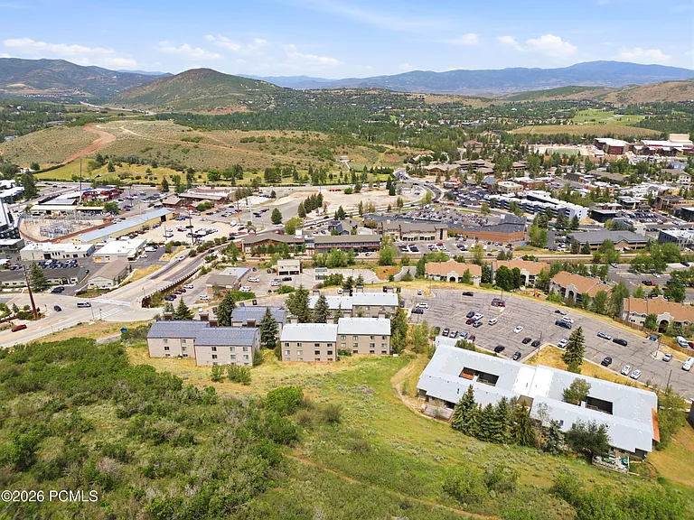 1650 Iron Horse Loop Rd #H5 — Photo 9