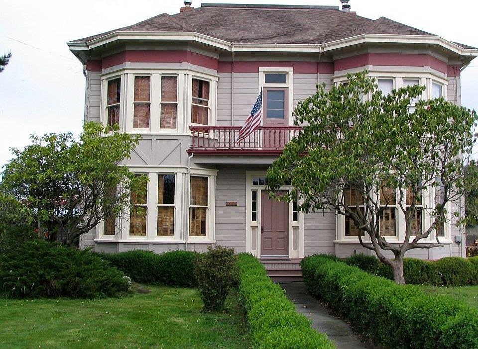 1099 Van Ness