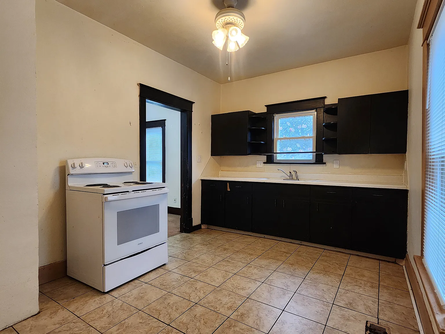 2 bed, 960 sqft, $750 — Photo 3