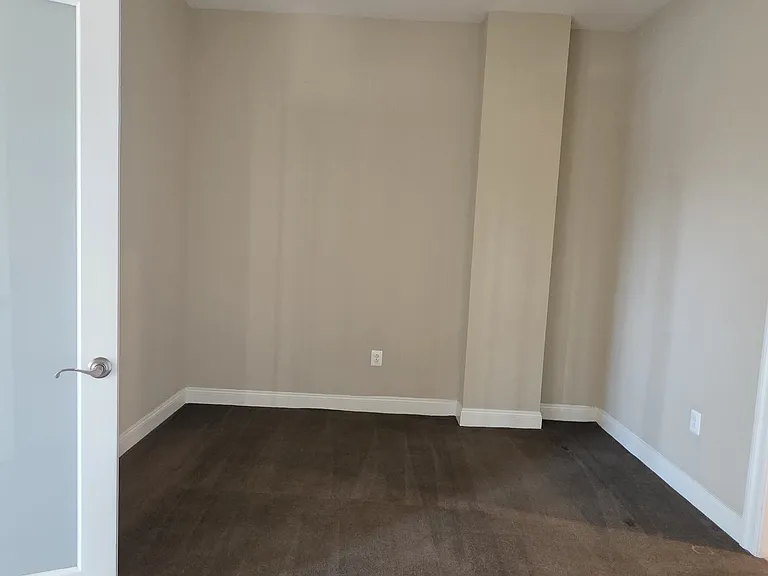 314-22 Walnut St #503 — Photo 19