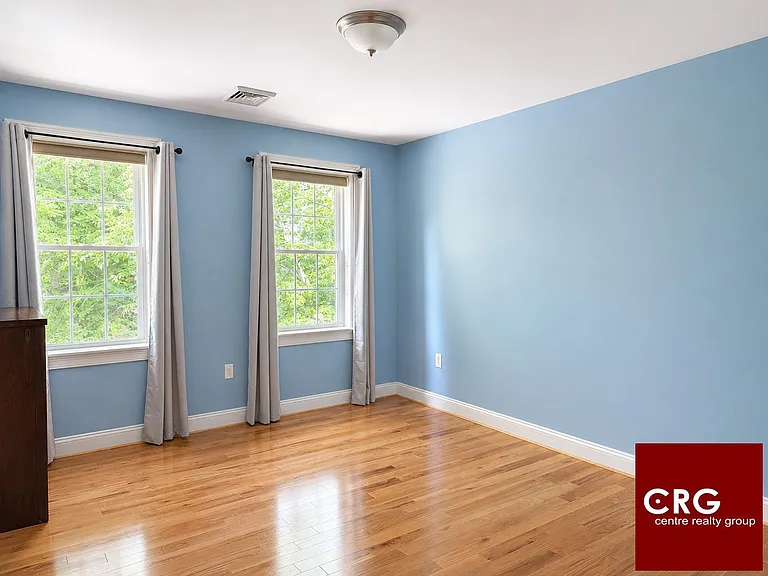 21 Pleasant St — Photo 18
