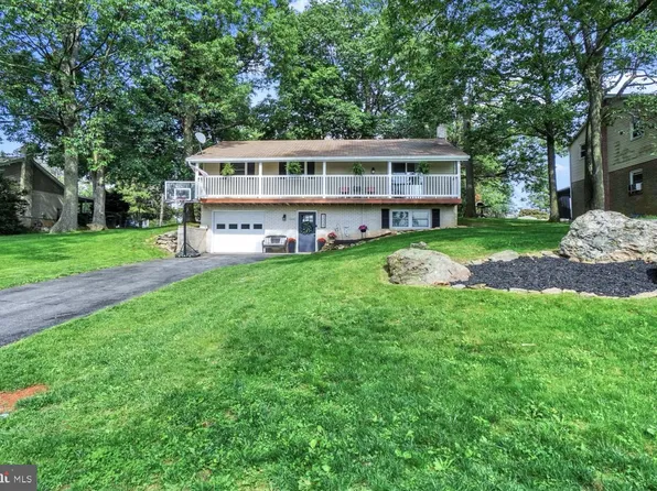 3008 Faith Ln, Red Lion, PA 17356