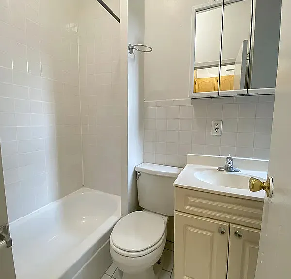 223 E 32nd St #5D — Photo 9