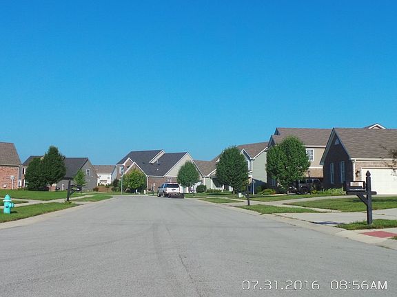4th image of 8764 N Autumnview Dr