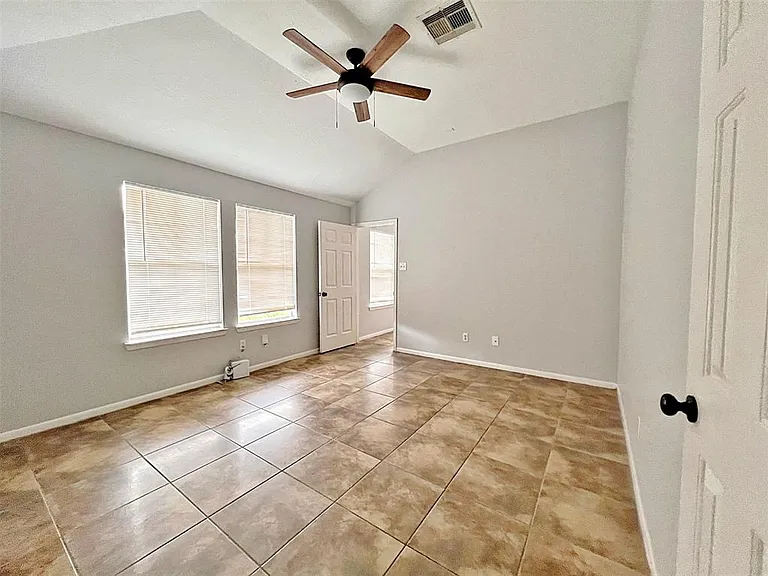 5923 Shining Leaf Ct — Photo 11