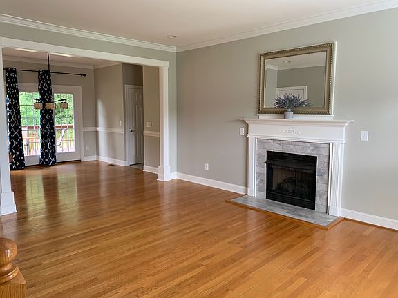 Tiled gas fireplace