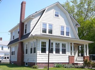 59 Brooks St, Cranston, RI 02920