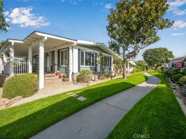 210 Silverlake Dr, Placentia, CA 92870