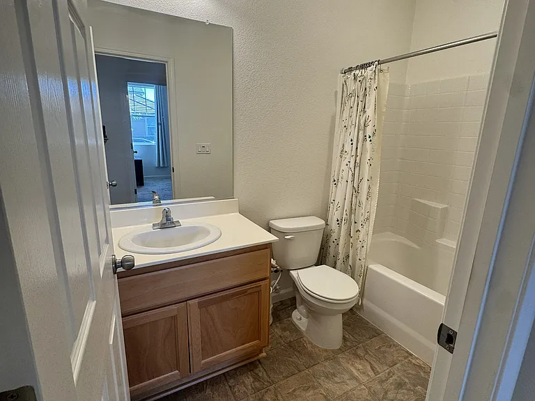 2904 Dillon Ln — Photo 11