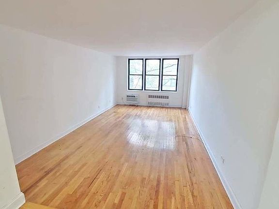 4th image of 315 Ocean Pkwy #3CA