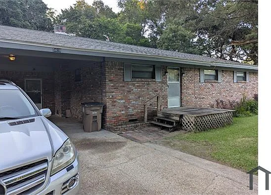 5408 Colonial Cir N — Photo 1