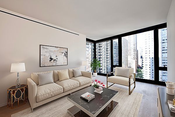 1st image of 685 1st Ave APT 21F